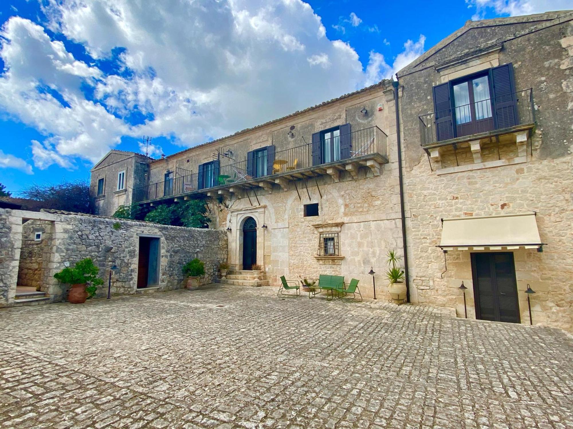 Flavia Casa Serrafiori
